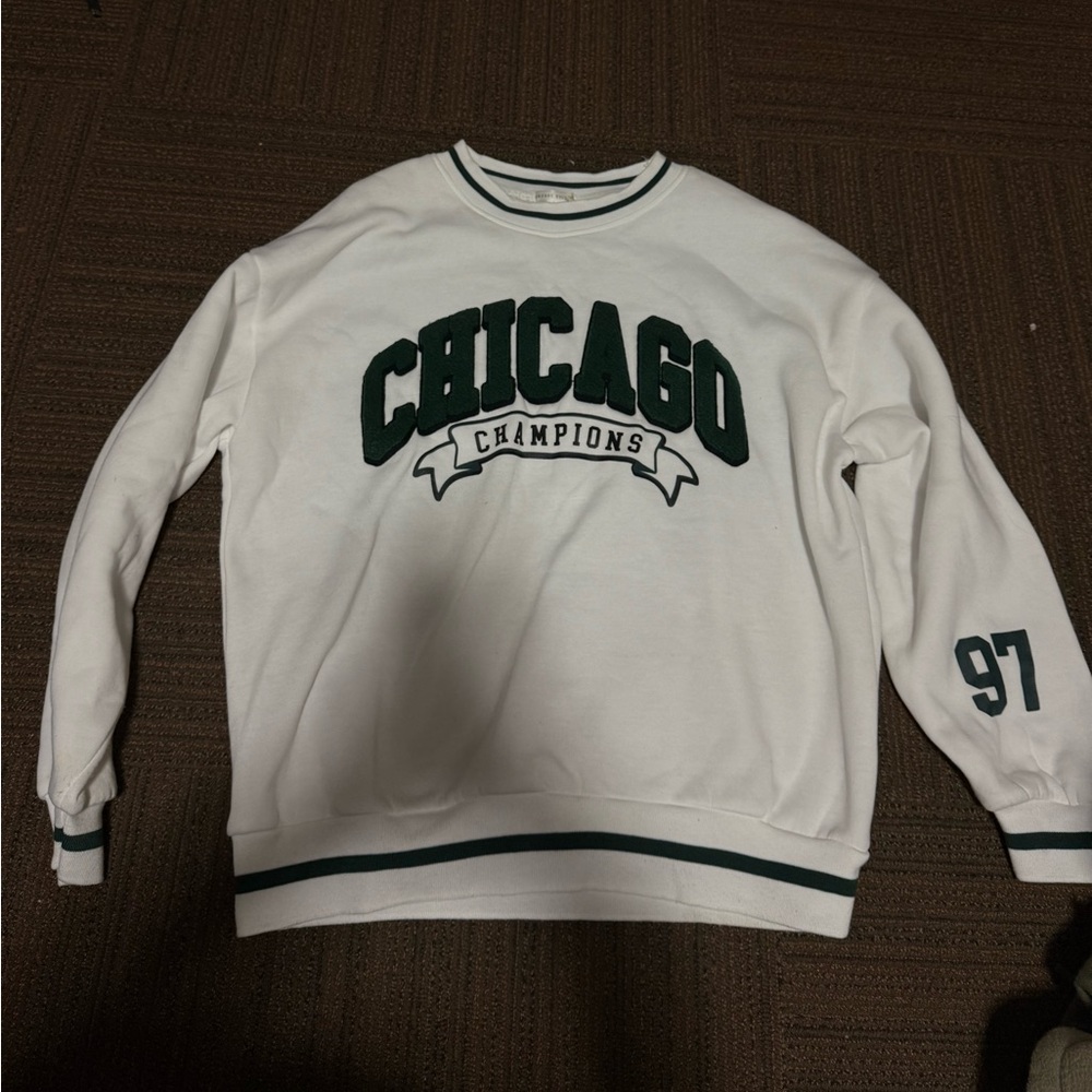 Sweater. size- small , in a great condition&no stains at all, brand-orange kiss